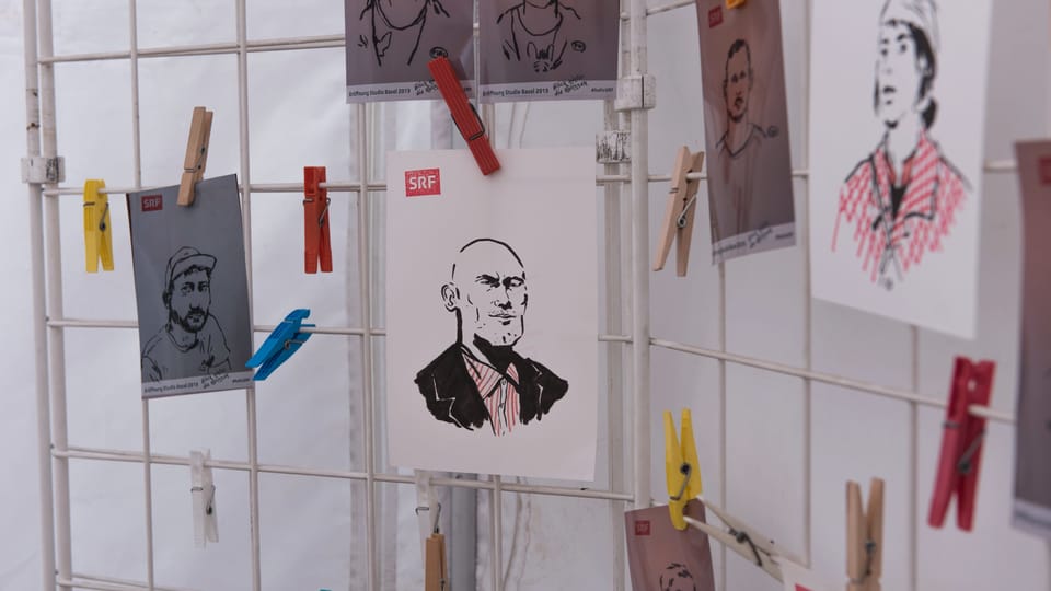 Es entstehen viele live auf Platz gezeichnete Illustrationen.