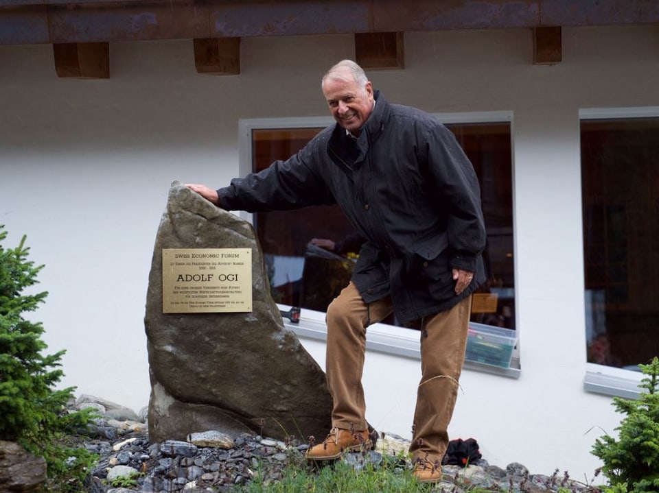 Das SEF ehrt Adolf Ogi mit einer Gedenktafel auf der Griesalp