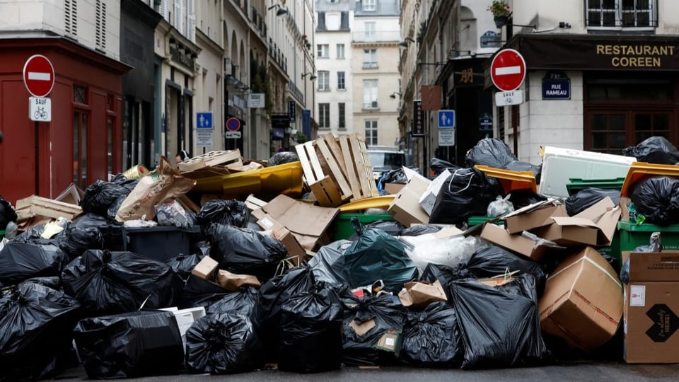 Noch mehr Abfall in Paris