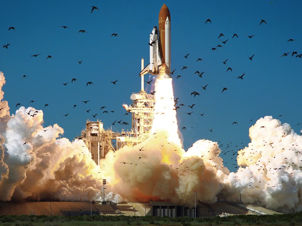 Das Space Shuttle Challenger startet zu seinem letzten Flug  