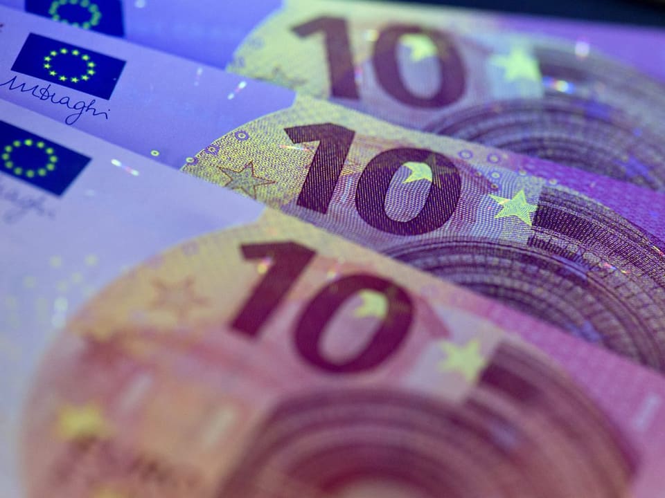Drei 10-Euro-Noten 