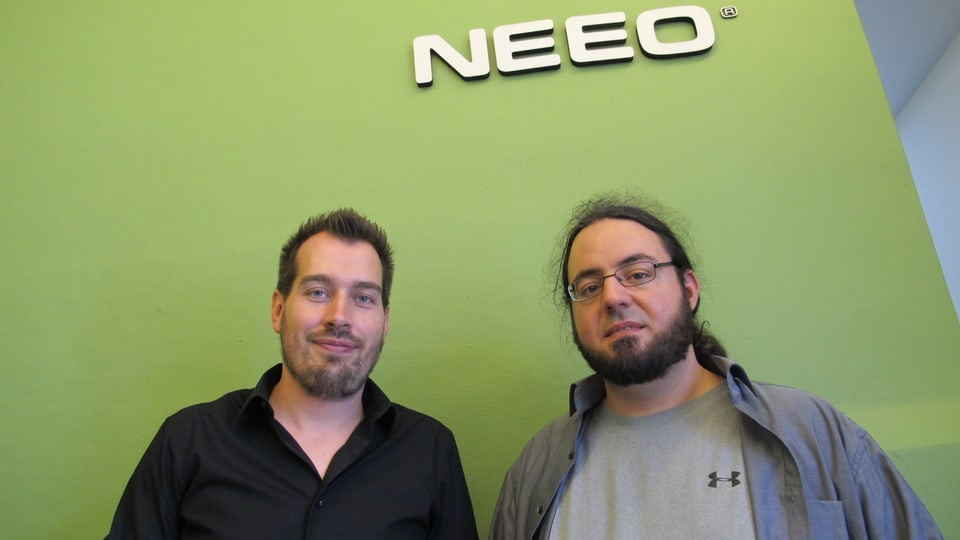 Die beiden Gründer der Neeo AG: Raphael Oberholzer (links) und Oliver Studer (rechts).