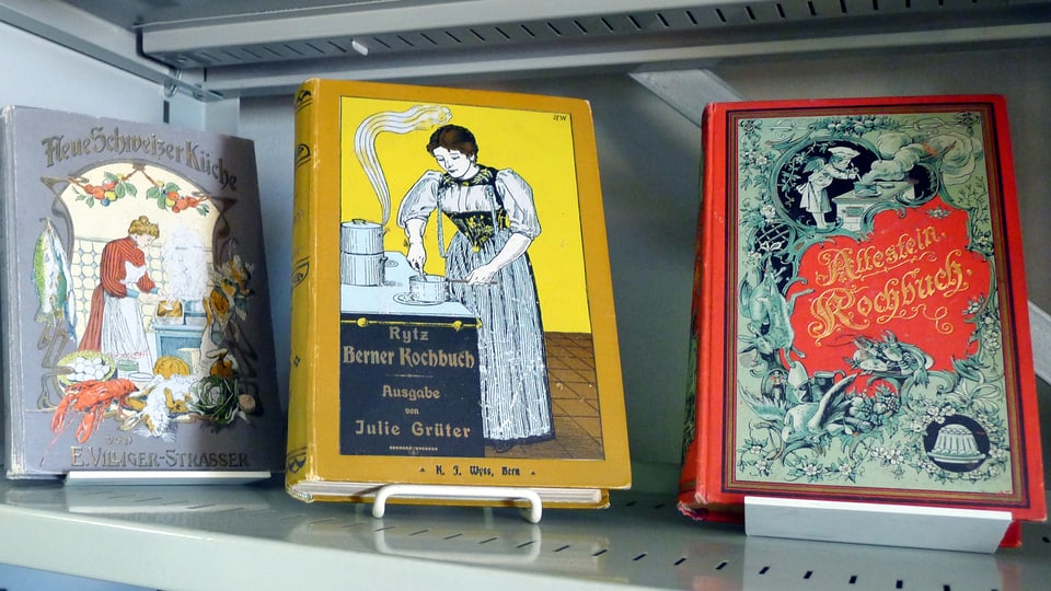 Drei Kochbücher aus dem 20 Jahrhunderts.