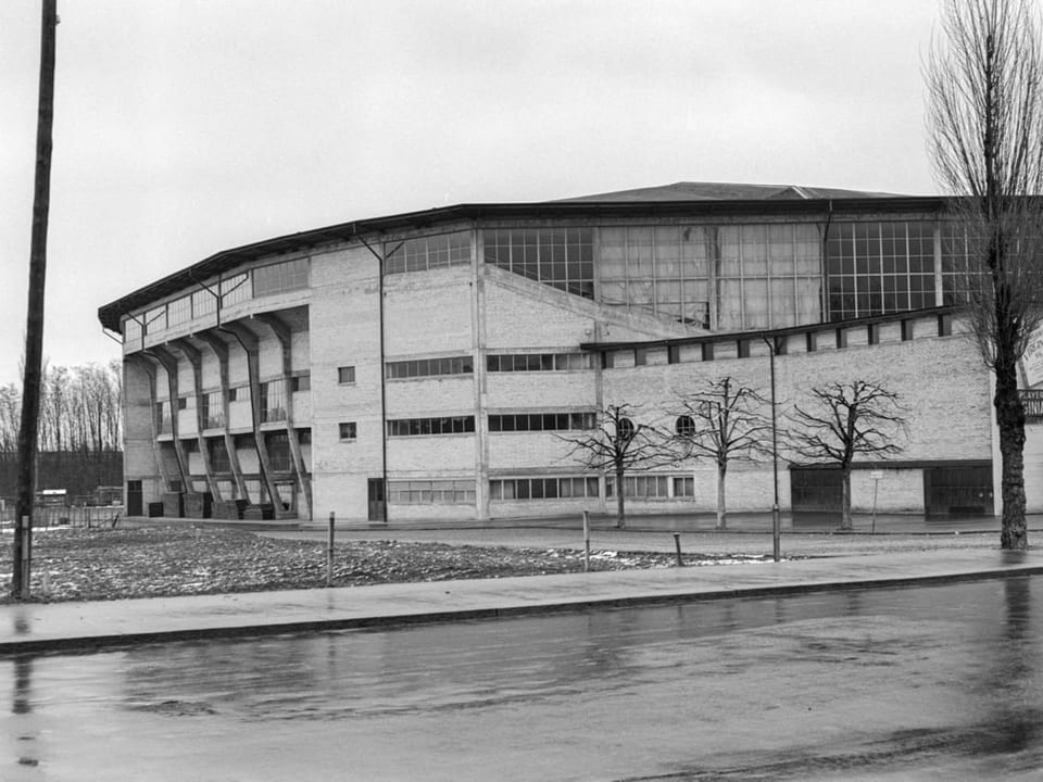 Das Zürcher Hallenstadion anno 1951.