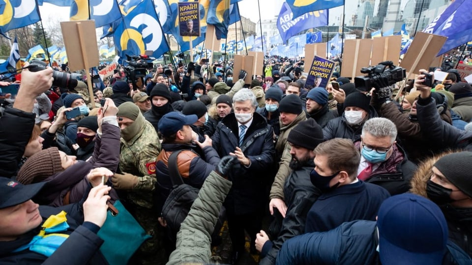 Petro Poroschenko bei der Ankunft in Kiew.