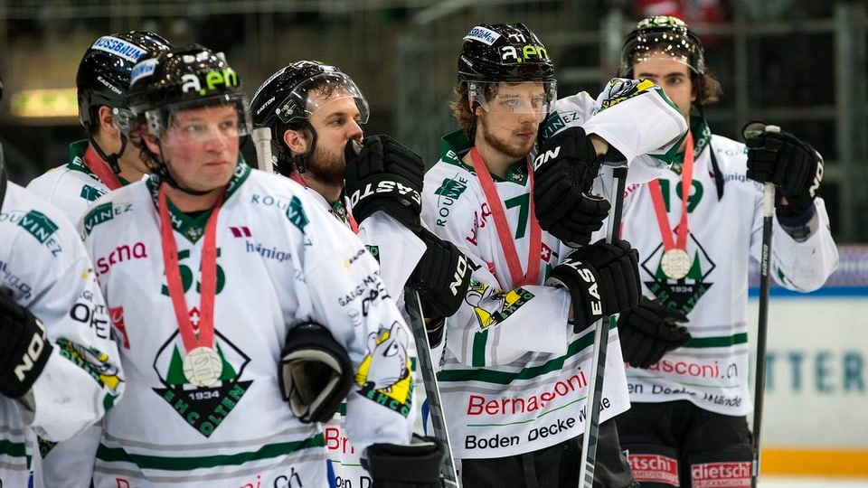6 Olten Spieler nach einem Sieg in Lausanne