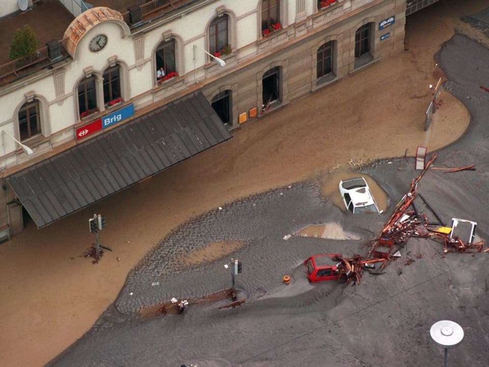 Luftaufnahme des Bahnhofplatzes.