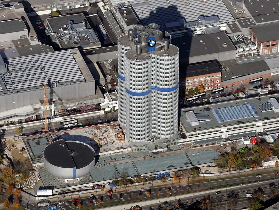 Luftaufnahme des BMW-Hauptsitzes.