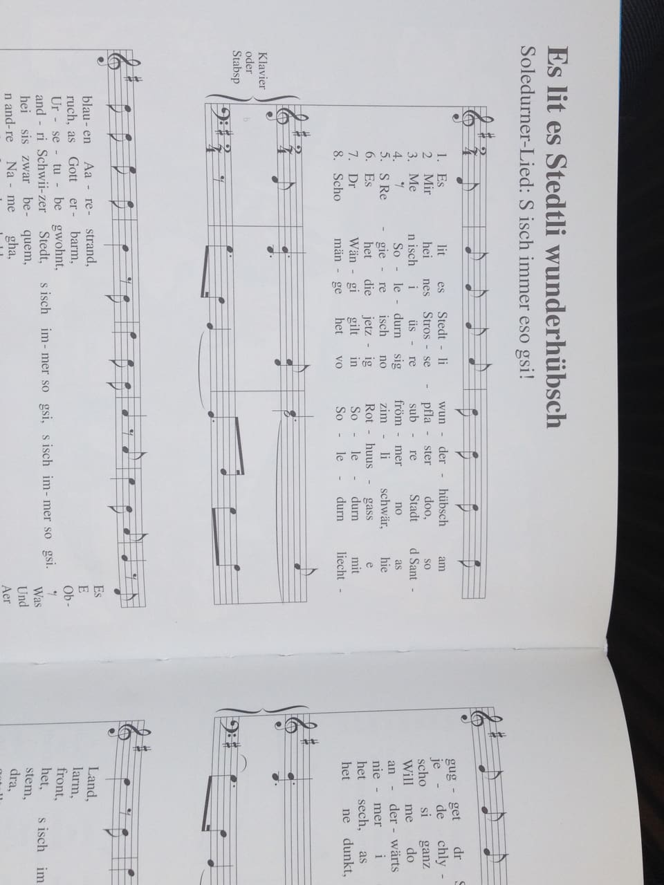 Ausschnitt aus einem Liederbüchlein mit Text und Noten