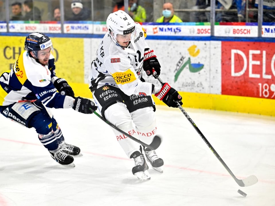 Gehört zu den Spielern, die Freiburg verlassen Eishockeyspieler