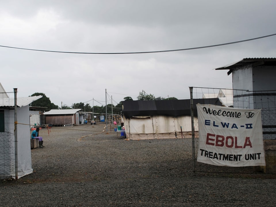 Blick in ein Ebola-Behandlungszentrum in Liberia.