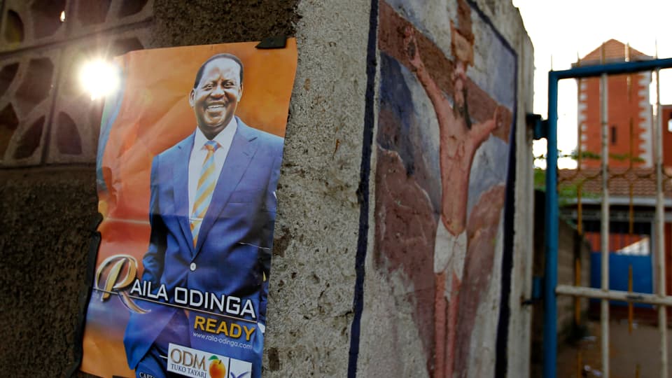 Ein Wahlplakat von Raila Odinga.