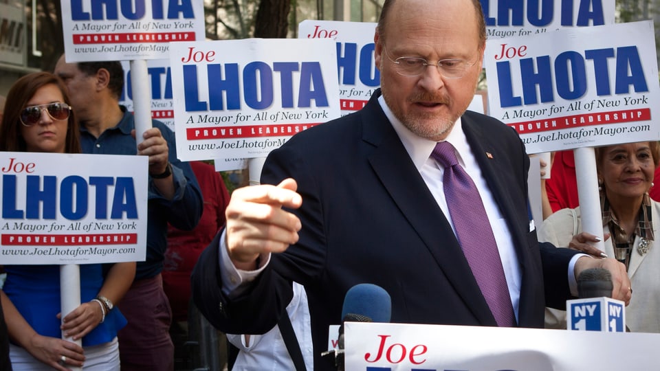 Porträt von Joseph Lhota im Wahlkampf.