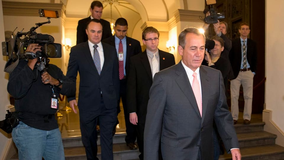 Boehner und weitere führende Republikaner auf dem Weg zu den Gesprächen mit Präsident Obama.