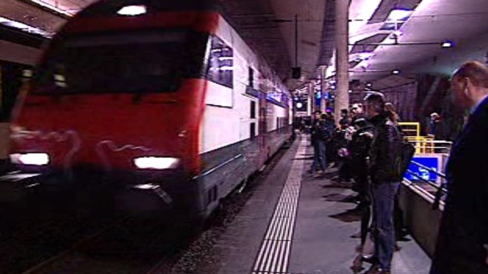 Volle Perrons am Bahnhof Bern…