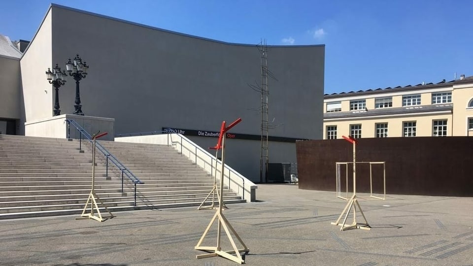 Ist das Kunst oder Abfall beim Theater Basel?