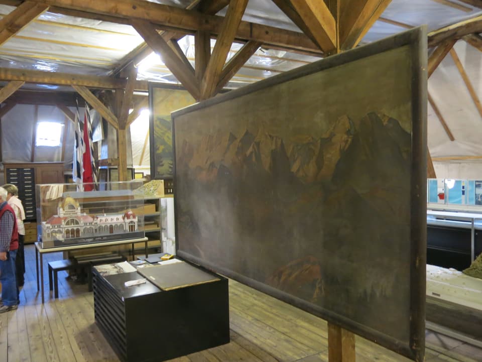 Ein ehemaliges Wandbild aus dem Bahnhof Luzern - mit Russspuren des grossen Brandes.