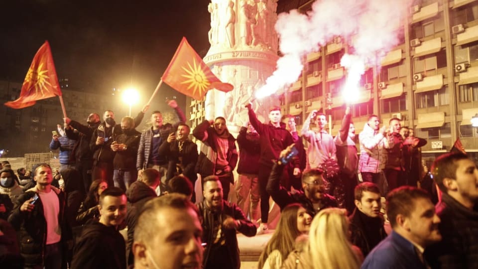 Freudenfeier in Skopje, weil Ministerpräsident Zaev zurücktritt
