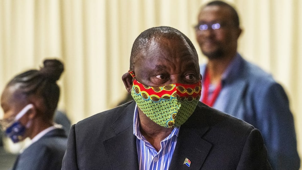 Cyril Ramaphosa mit Maske