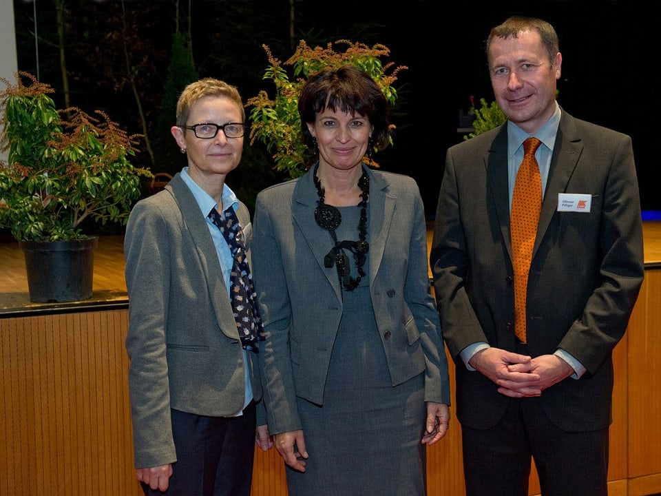 Mit CVP-Landrätin Monika Lüthi und Bundesrätin Doris Leuthard am Anlass «Aussensicht auf Nidwalden» Ende 2013 in Stans.