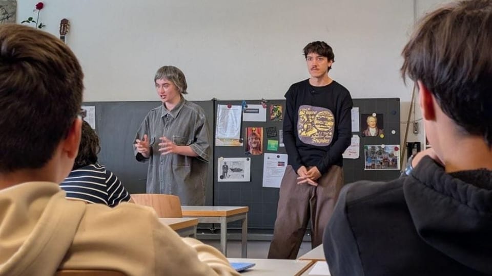 Fake News im Klassenzimmer - Aargauer Theaterprojekt reg...