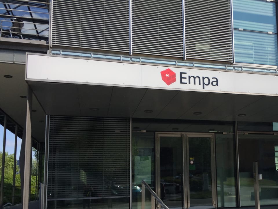 Die EMPA St. Gallen ist für die FIFA und ihre WM-Bälle erste Adresse für die Qualitätskontrolle.