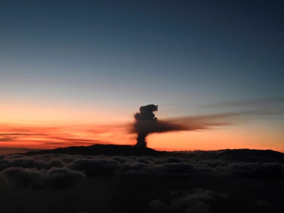 Panorama Aufnahme des Ausbruchs