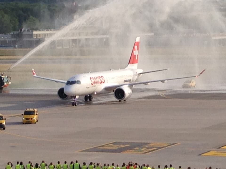 Wassertaufe des neuen Swiss-Flugzeuges.