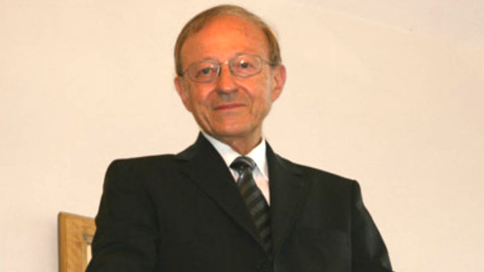 Portrait von Professor Hans Giger. Strassenrechts-Experte.