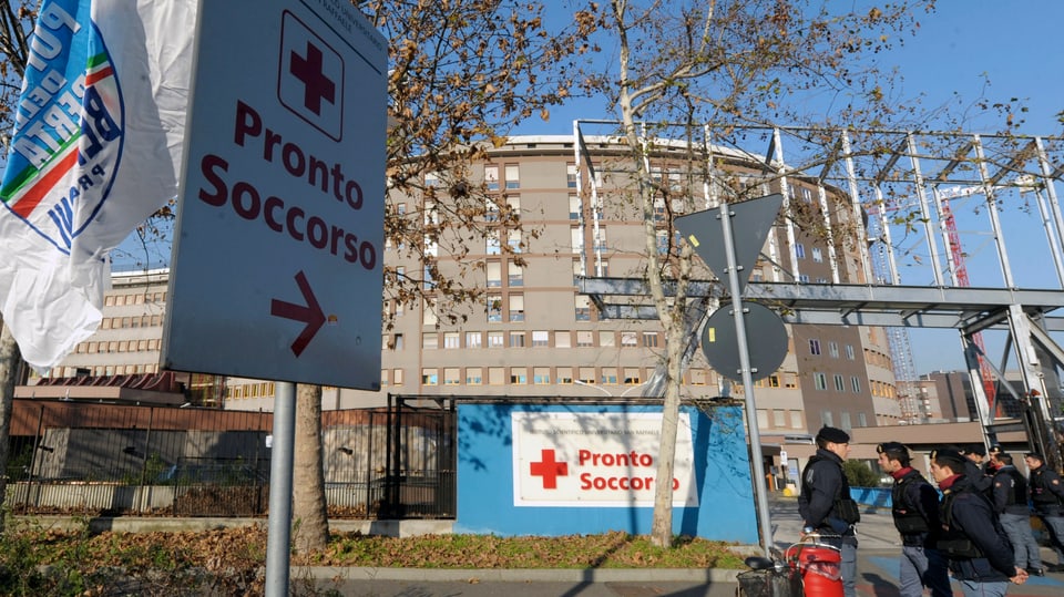 Aussenansicht eines Spitals in Mailand.
