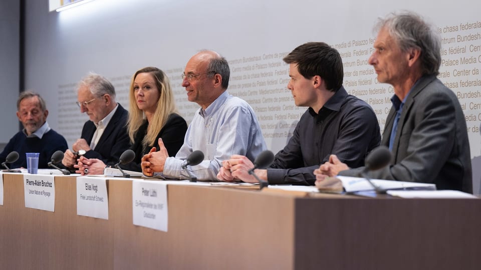 Die Vertreter der Fondation Franz Weber während der Medienkonferenz.