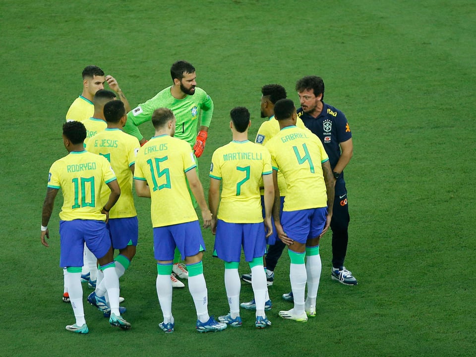 Brasiliens Spieler diskutieren.