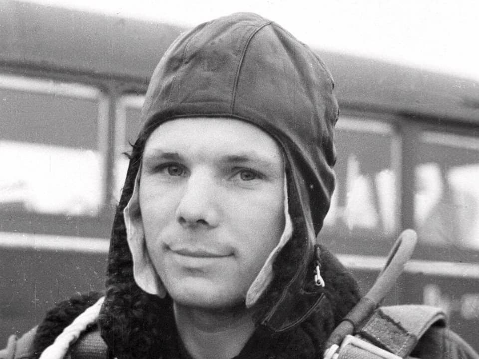 Der sowjetische Kosmonaut Juri Gagarin war 1961 der erste Mensch im All. Die Weltraumforschung war der grösste Erfolg der Sowjetunion unter Chruschtschow.