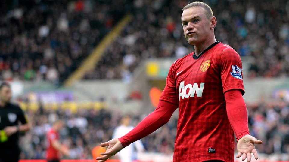 Wayne Rooney mit einer Geste des Unverständnisses.