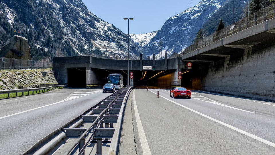 Nordportal des Gotthard-Strassentunnels.