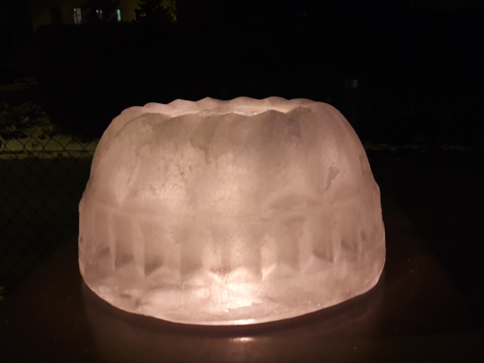 Eislicht in Form eines Gugelhopfes