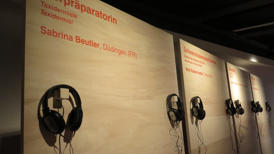 Audiostationen in Ausstellung