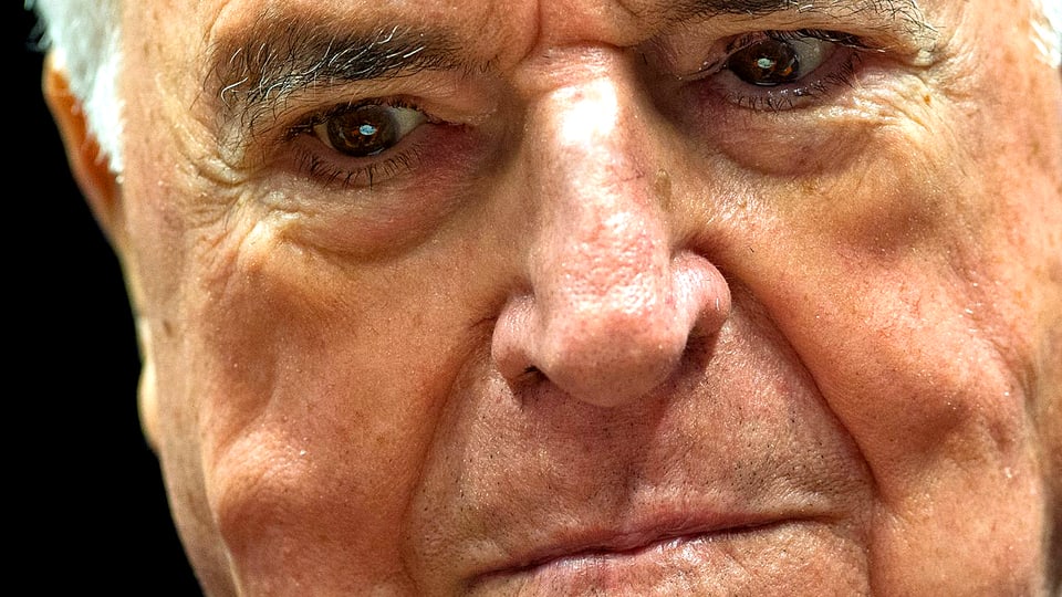 Nahaufnahme des Gesichts des 85jährigen deutschen Alt Bundeskanzlers Helmut Kohl.