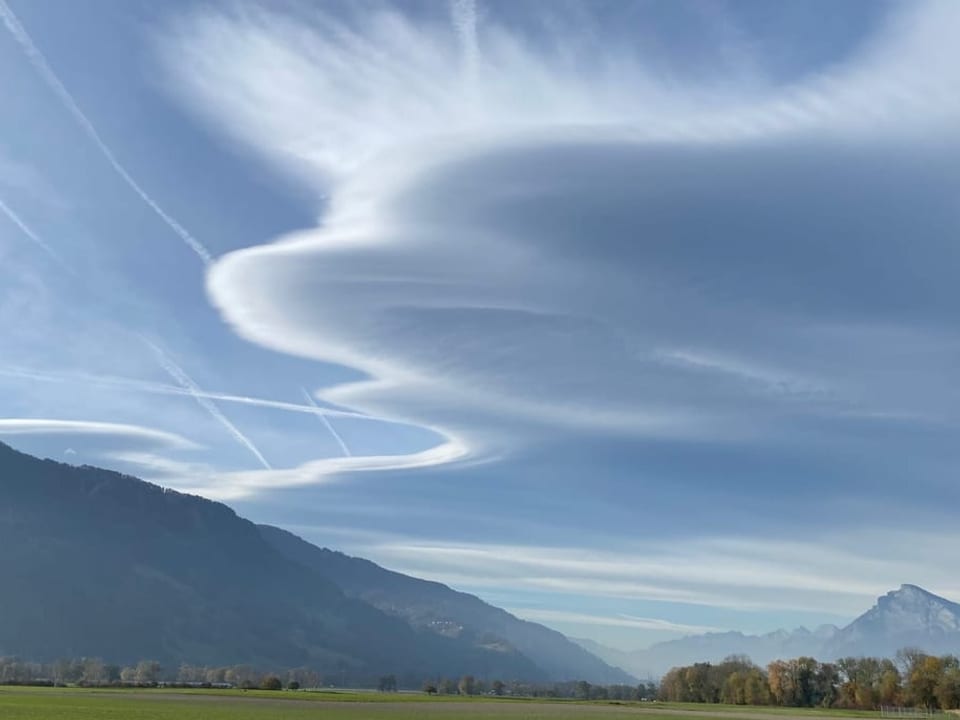 Wellenförmige Wolken