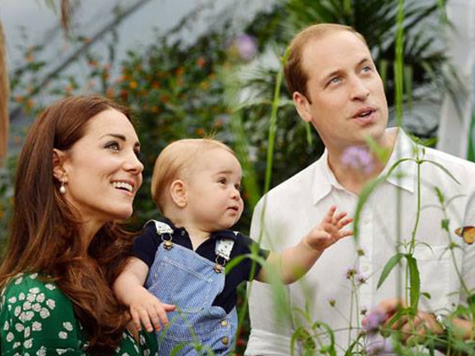 William, Kate und das Geburi-Kind bei einer Schmetterling-Ausstellung im «Natural History Museum» in London.