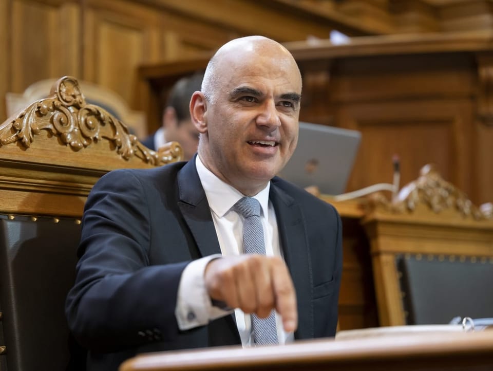 Alain Berset spricht während der Sommersession 2023 im Ständerat.