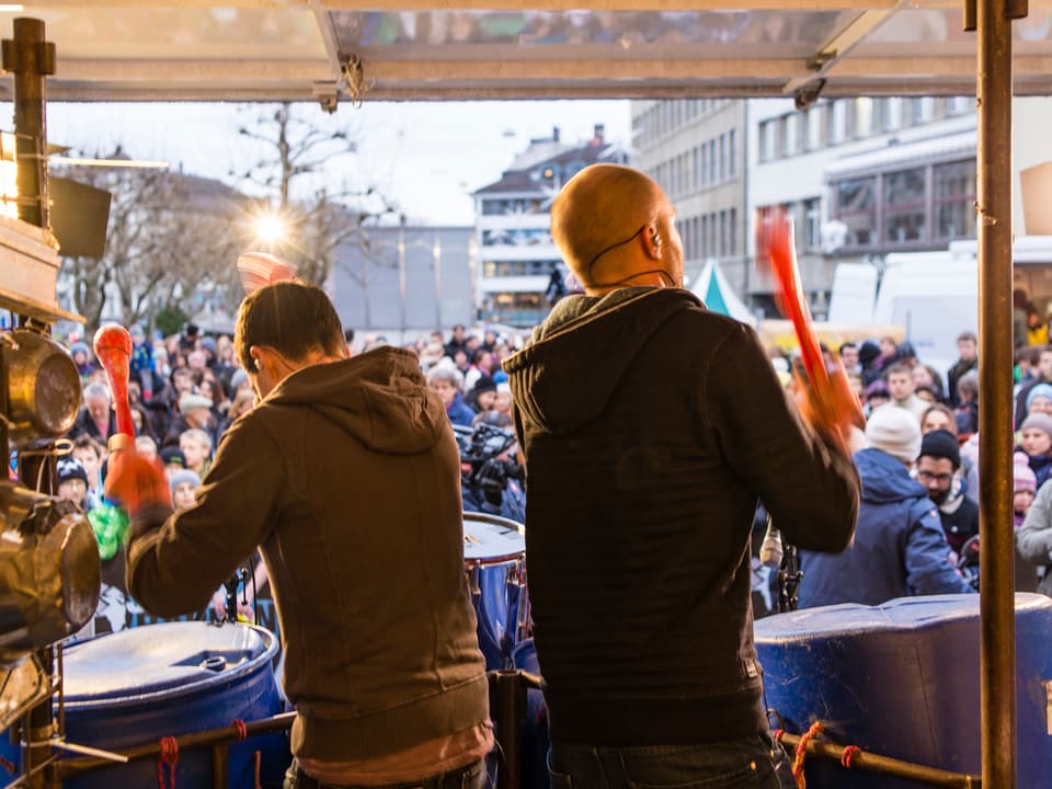 Jetzt bei JRZ in St. Gallen, bereits an Silvester schon wieder auf Tournee in China.