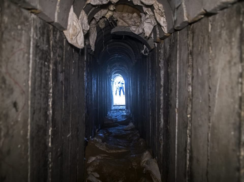 Blick in einen unterirdischen Tunnel im Gazastreifen.