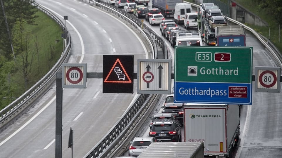 Gotthard wieder offen.