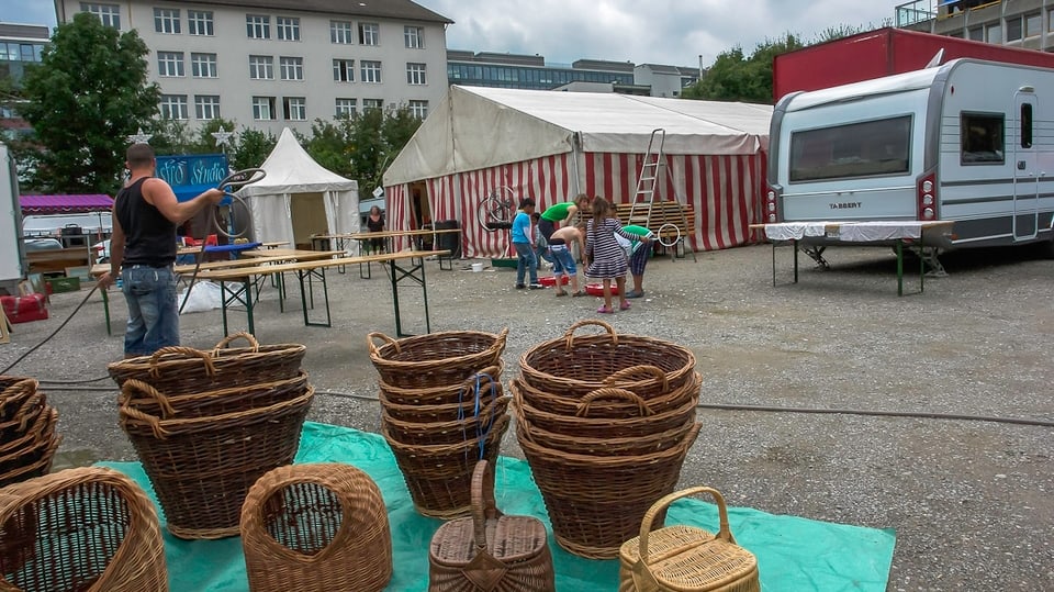 Kinder spielen an den Zigeunerkulturtagen 2015. 