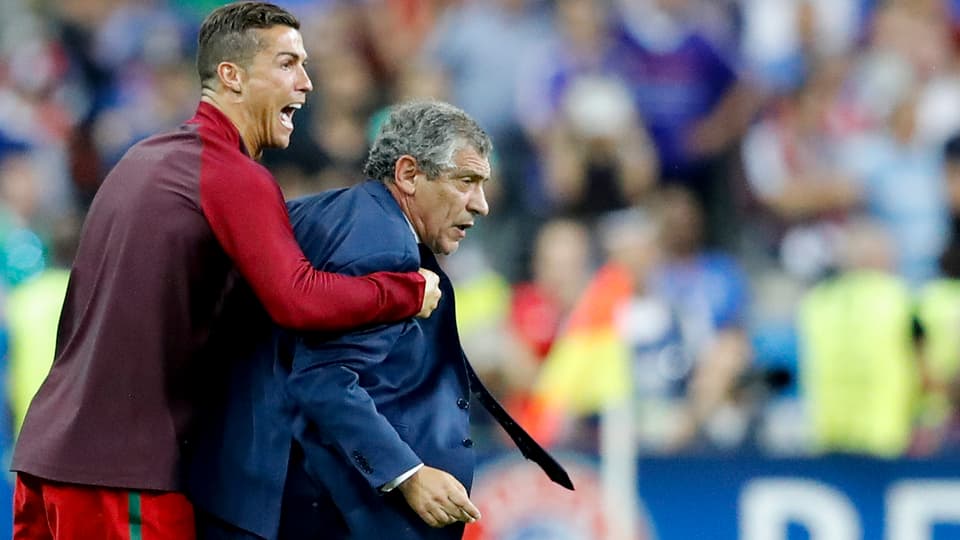 Ronaldo rüttelt Coach Santos auf.