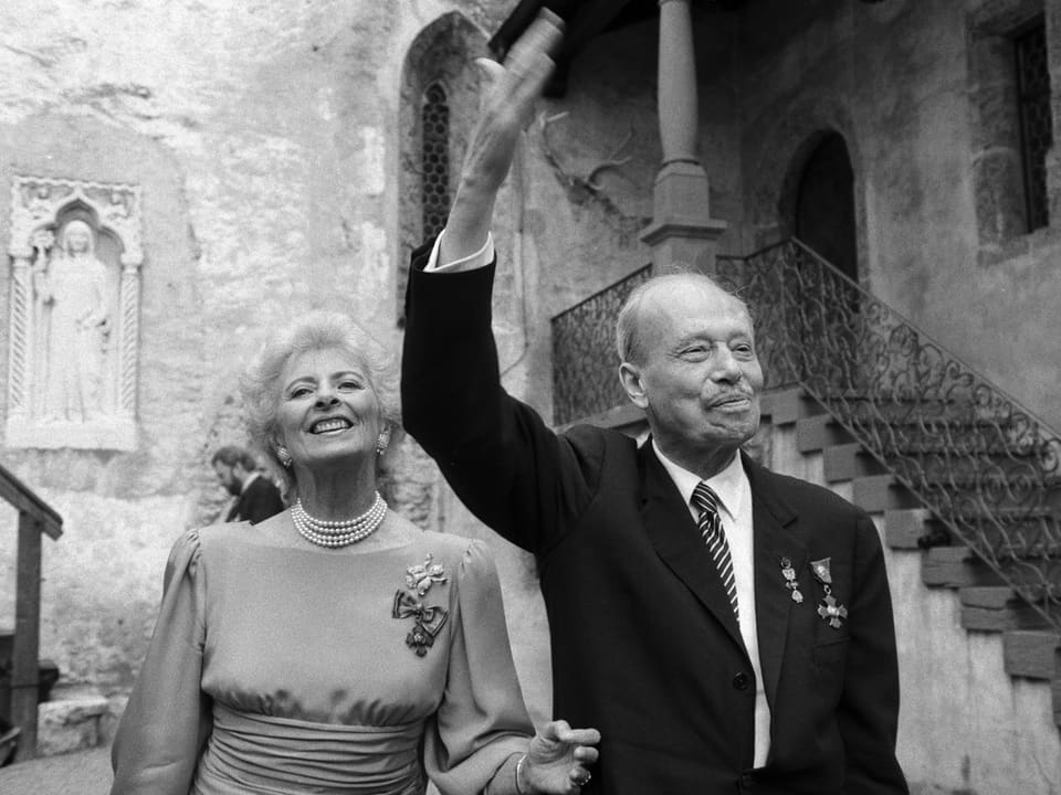Franz Josef II. mit Fürstin Gina beim 50-jährigen Regierungsjubiläum 1988.