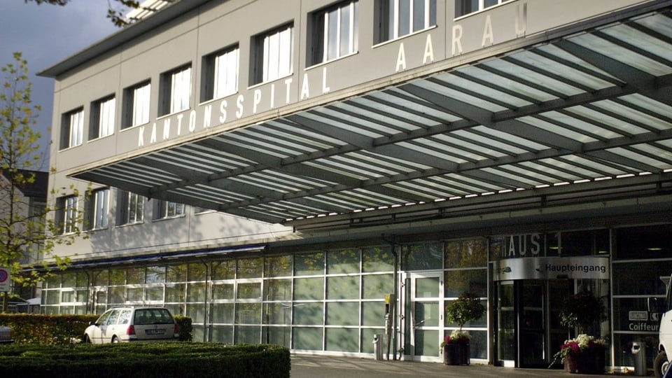 Eingang des Kantonsspitals Aarau 