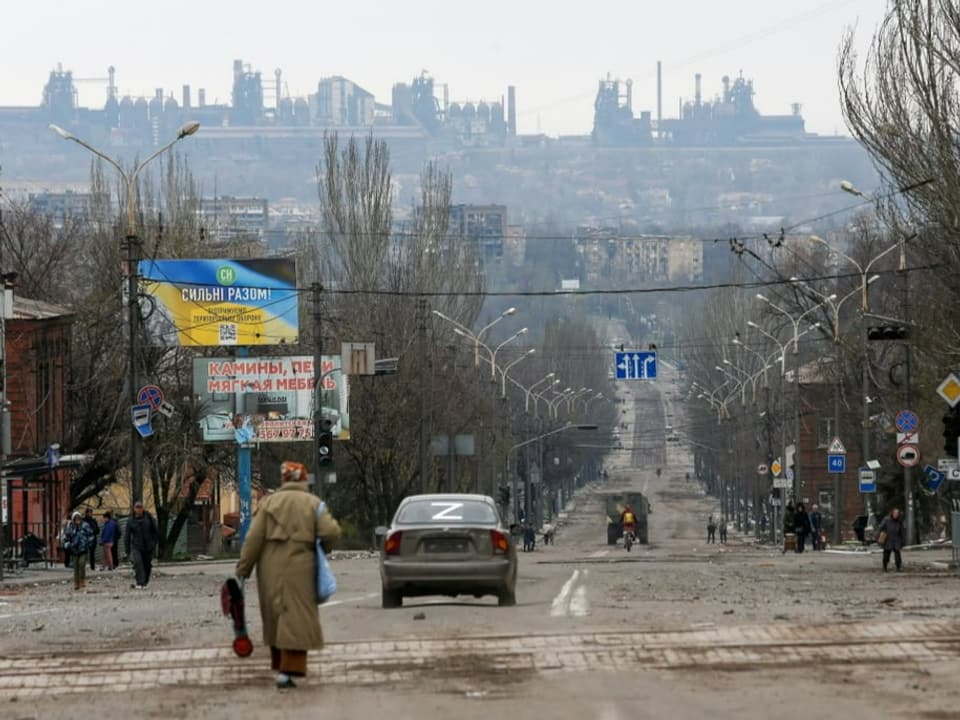 Strasse in Mariupol am 14. April 2022.