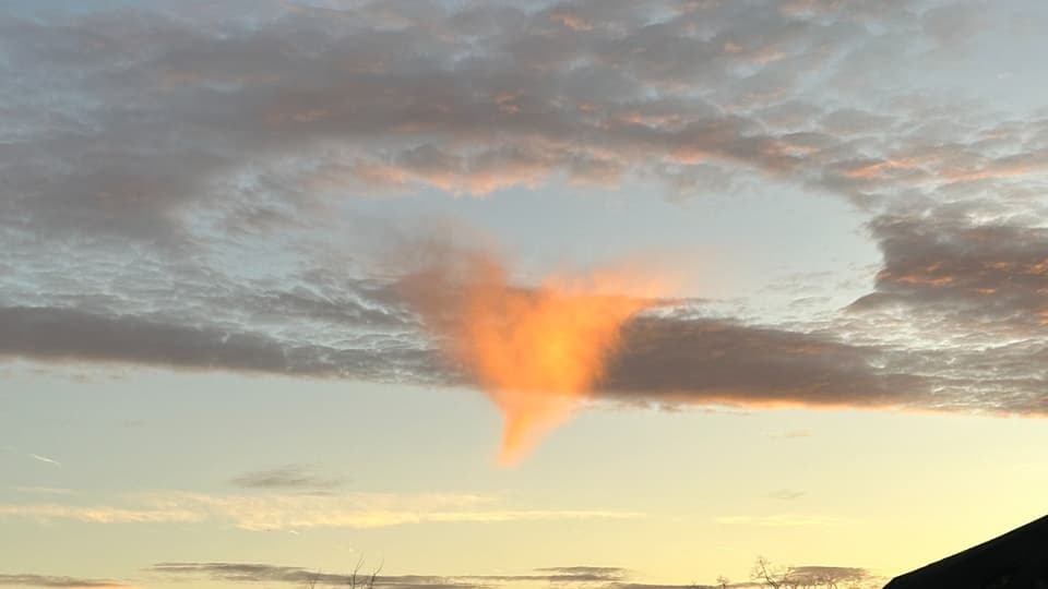 HolePunch Cloud Wenn ein Herz aus einer Wolke fällt Meteo SRF